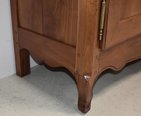 Buffet de style Louis XV en Merisier Milieu XIXe