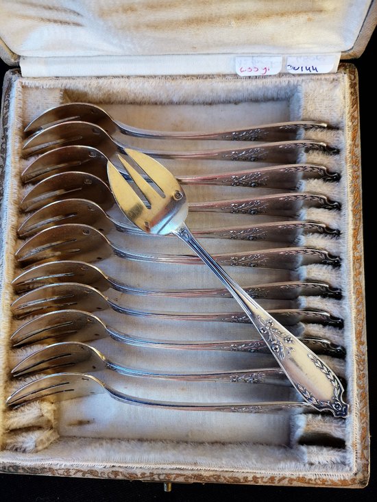 12 oyster / cake forks in silver neck brace goldsmith Joseph Crossard early twentieth (D 0144)