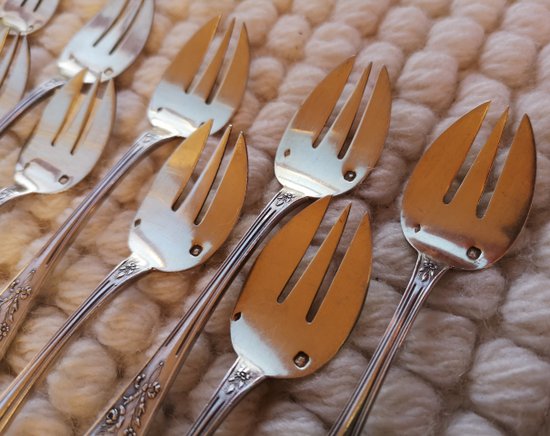 12 oyster / cake forks in silver neck brace goldsmith Joseph Crossard early twentieth (D 0144)