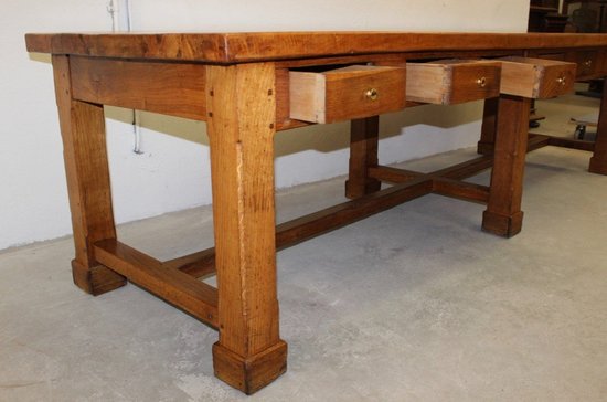 Grande Table De Communauté En Noyer Et Chêne XIX