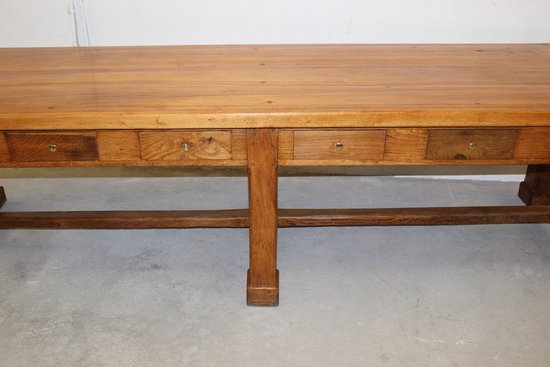 Grande Table De Communauté En Noyer Et Chêne XIX