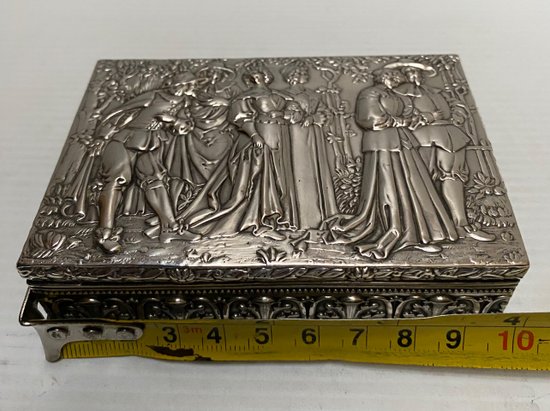 SOLID SILVER BOX XIXTH CENTURY