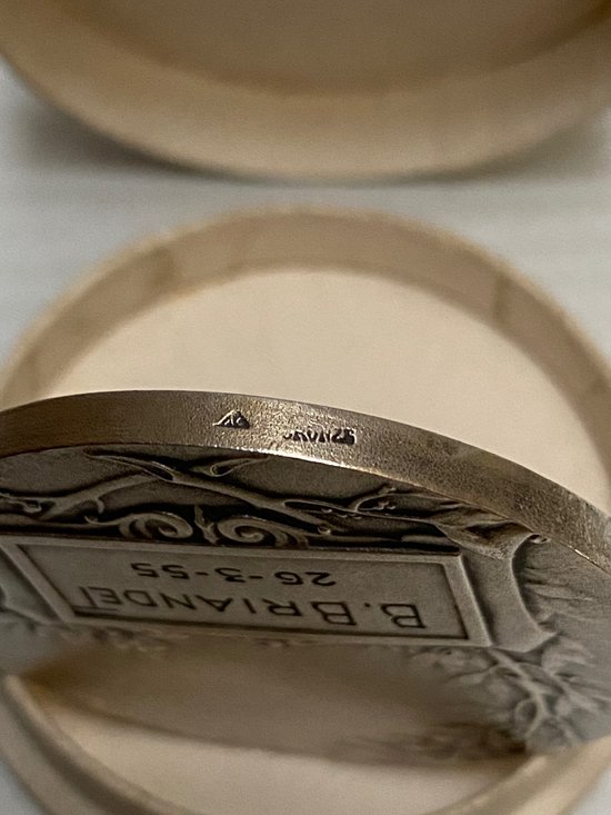 MEDAILLE AUS VERSILBERTER BRONZE