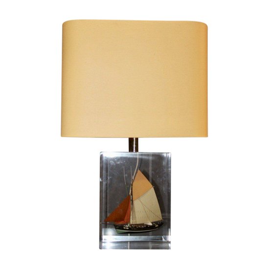 Lampe En Plexiglas Inclusion De Bateau Vers 1980