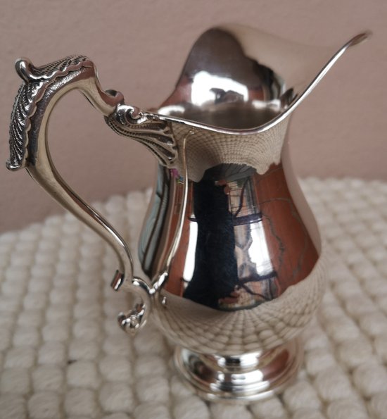 Crémier/pot à lait en argent massif (réf D 0097)