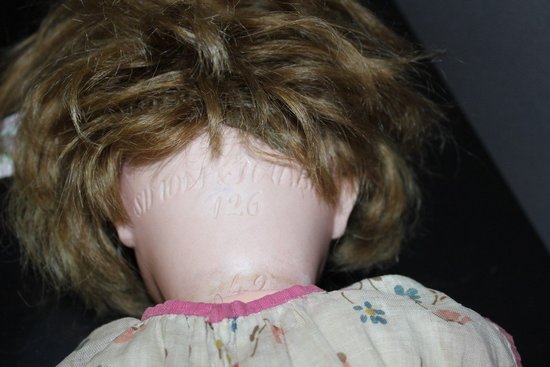 Poupée , Bébé Caractère, Tête Porcelaine Simon Et Halbig Numéro 126