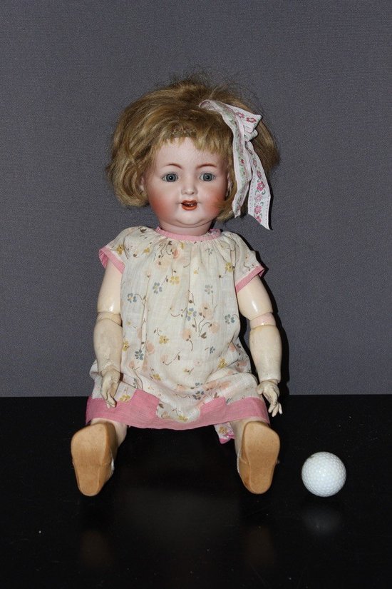 Poupée , Bébé Caractère, Tête Porcelaine Simon Et Halbig Numéro 126