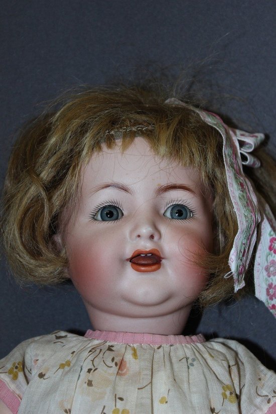 Poupée , Bébé Caractère, Tête Porcelaine Simon Et Halbig Numéro 126