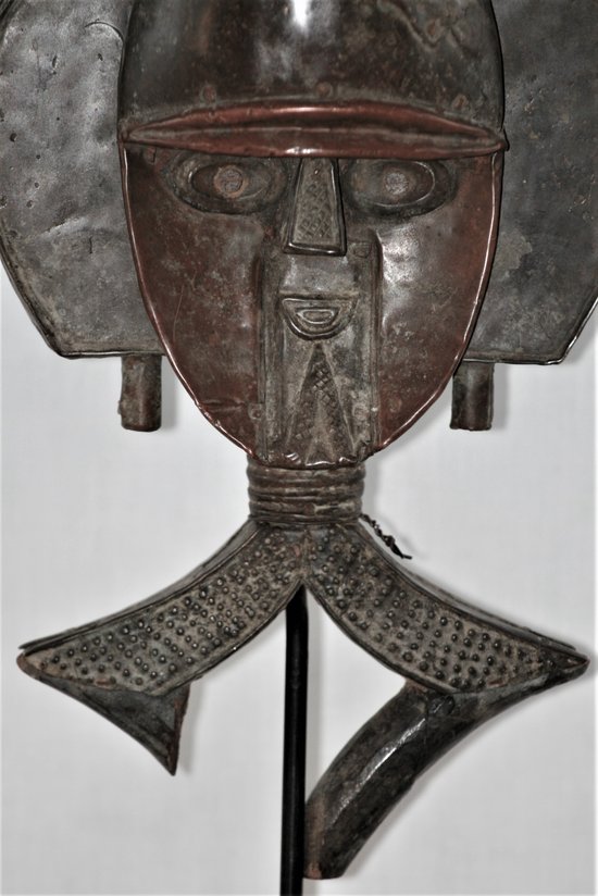 Important Janus kota reliquary figure, Gabon.