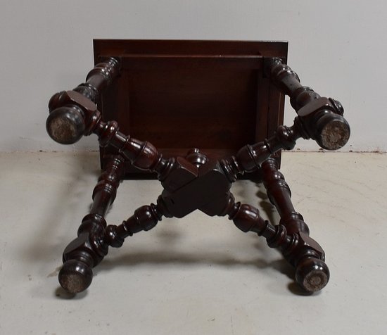Small table in solid Walnut, Louis XIV style - 1st part of the XIXth century