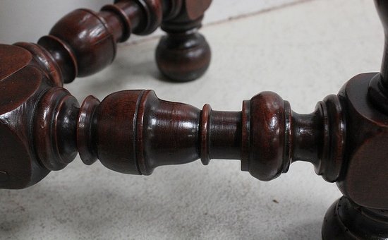 Small table in solid Walnut, Louis XIV style - 1st part of the XIXth century