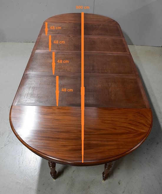 Table Ovale en Acajou massif, époque Louis-Philippe - Milieu XIXe