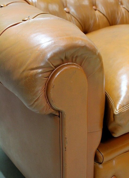 Divano Chesterfield in pelle - Fine XIX secolo