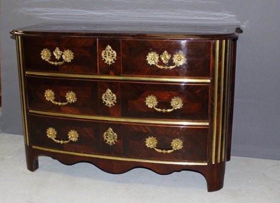 Commode d'époque Régence En Palissandre