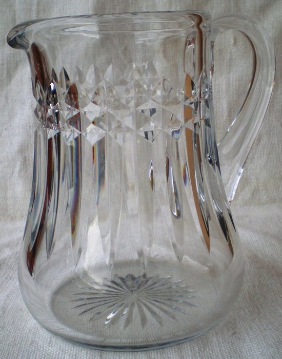 Graziosa brocca per l'acqua modello "Buckingham" in cristallo trasparente BACCARAT (ref D 0073)