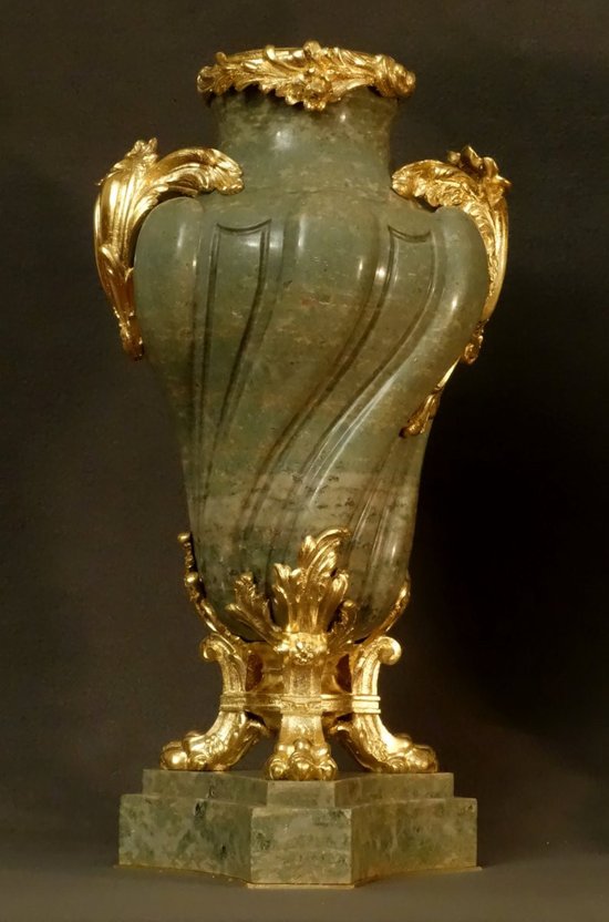  Pair Of Large Vases In Serpentine 19th century