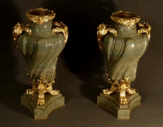  Pair Of Large Vases In Serpentine 19th century