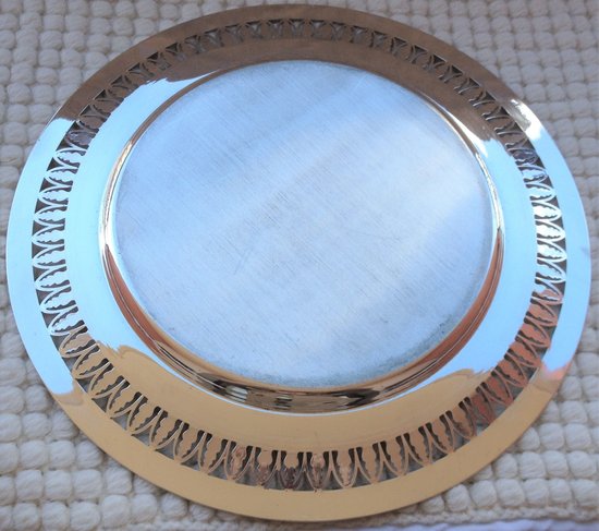 Round dish in silver plated silver plated with openwork decoration diameter 36 cm (ref MA 0535)