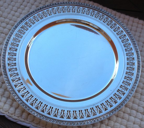 Round dish in silver plated silver plated with openwork decoration diameter 36 cm (ref MA 0535)