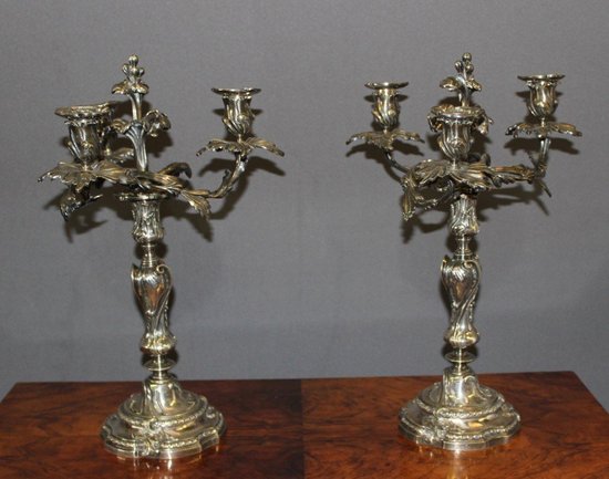 Pair De Bougeoirs De Style Louis XV En Bronze Argenté XIX