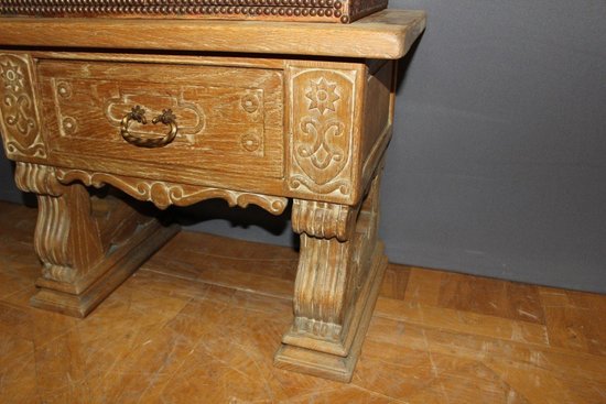 Art-Deco-Schrank Aus Geprägtem Leder Und Gekälkter Eiche Im Neoklassizistischen Stil 1940