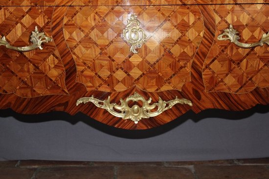 Kommode Im Stil von Louis XV In Würfel Intarsien