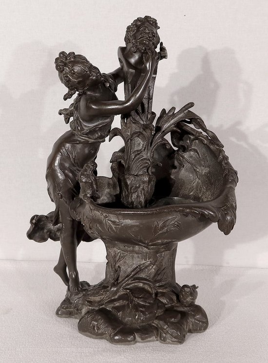 Scultura in peltro "La fontana", di G. Van de Voorde, Art Nouveau - 1900