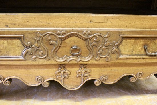 Armadio Bressane con cornice ad arco XVIII