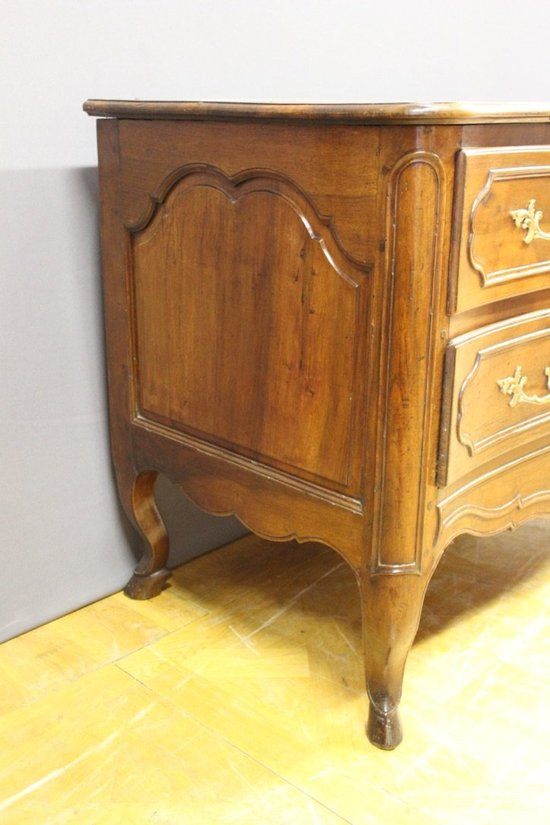 Commode Provençale En Noyer Dite Sauteuse XVIII