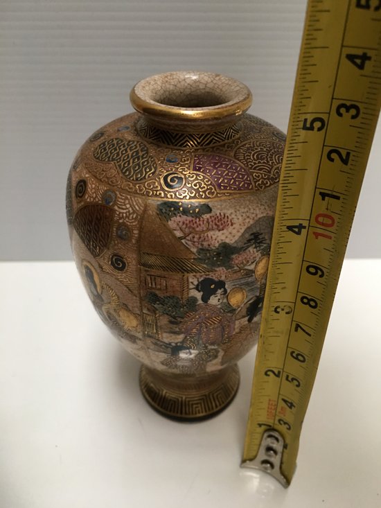 Small earthenware vase from Satzuma