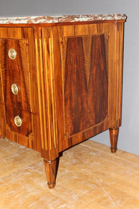 Cassettiera Svizzera Luigi XVI In Noce Fine XVIII Secolo