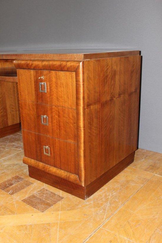 Art Deco Schreibtisch In Nussbaum