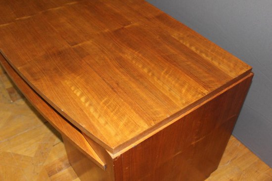 Art Deco Schreibtisch In Nussbaum