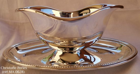 Christofle silver plated "Perles" model gravy boat (ref MA 0628)