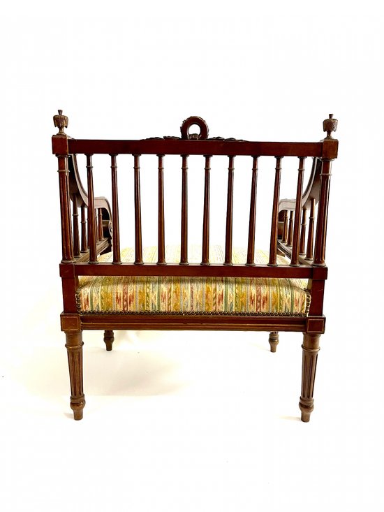Sessel mit breiter Sitzfläche im Stil Louis XVI