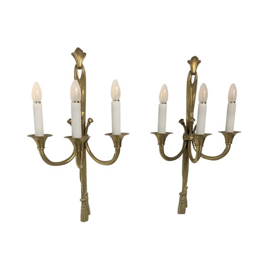 Large pair of bronze sconces hunting horns