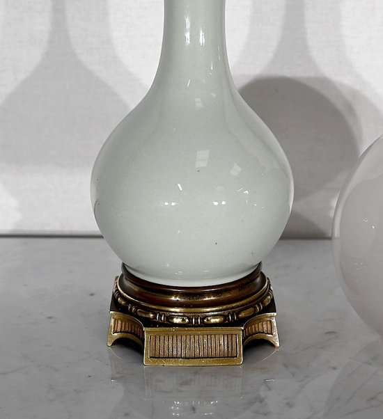Paire de Lampes à Pétrole en Céladon et Bronze, époque Napoléon III – Milieu XIXe