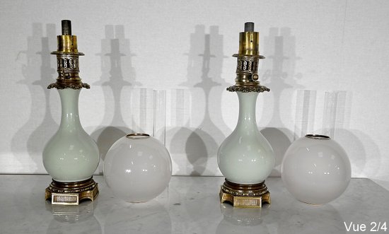 Paire de Lampes à Pétrole en Céladon et Bronze, époque Napoléon III – Milieu XIXe
