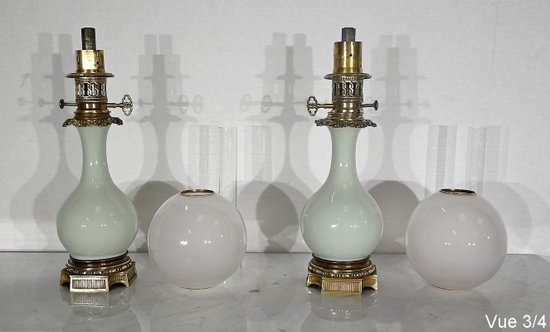Paire de Lampes à Pétrole en Céladon et Bronze, époque Napoléon III – Milieu XIXe