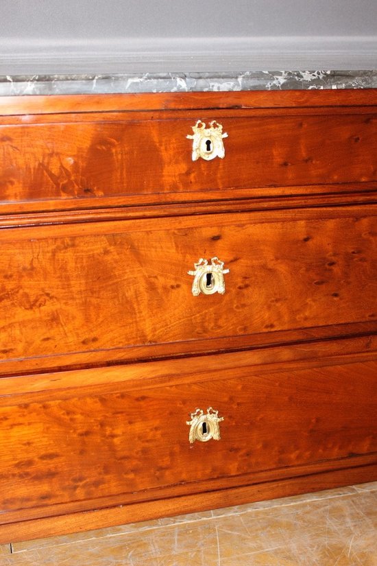 Commode fin XVIII en acajou Louis XVI