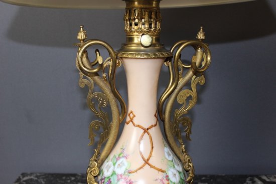 Pair of Napoleon III lamps in opaline and gilt bronze