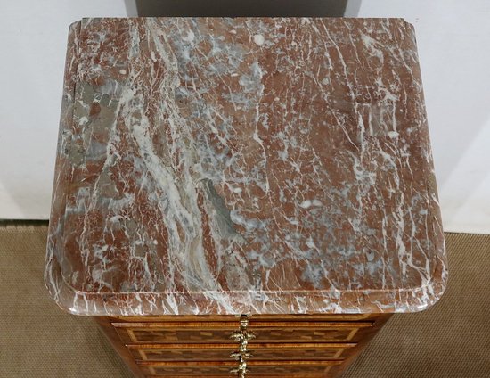 Petit Chiffonnier en Marqueterie de bois précieux, époque Napoléon III – Milieu XIXe