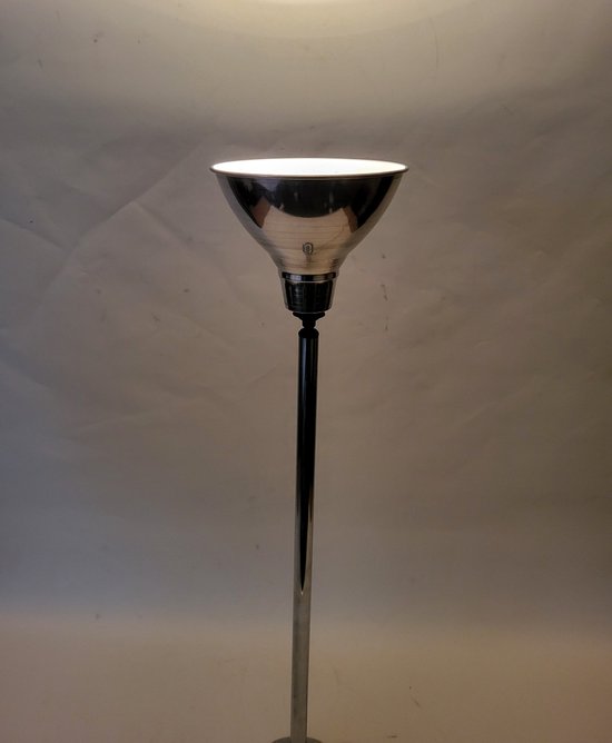 Art-Deco-Lampe aus verchromtem Metall aus den 1930er Jahren