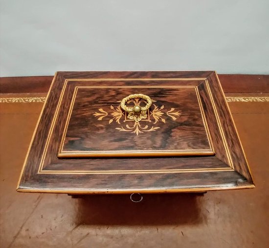 Sewing box
