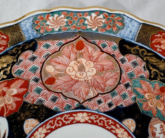 Plat Japonais en Porcelaine d’Arita – Fin XIXe