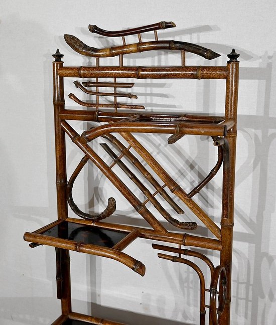 Petite étagère en Bambou et Paire de Consoles d’applique à décor asiatique – 1920