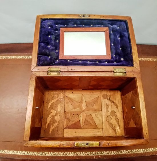 Trench box