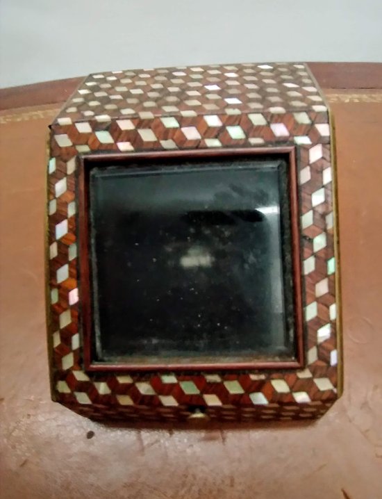 watch holder