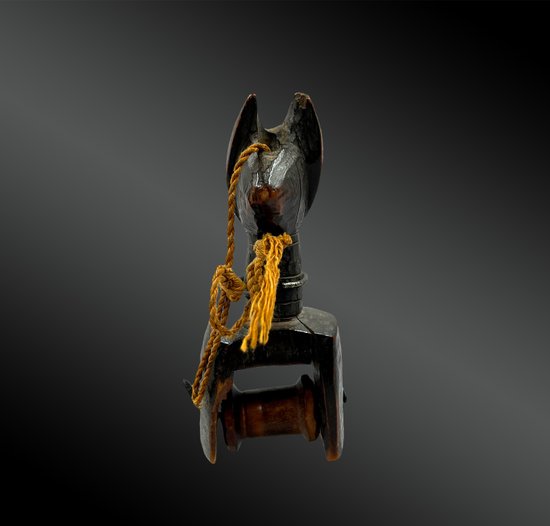 ÉTRIER de POULIE de MÉTIER à TISSU à FIGURE ZOOMORPHE - Culture Sénoufo, Burkina Faso - Première moitié du XXème siècle