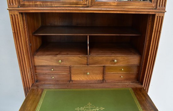 Guillotine Secretary in Blond Walnut, Louis XVI period - End of XVIIIth century